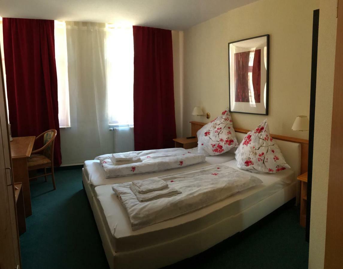 Hotel Zur Sonne 3*
